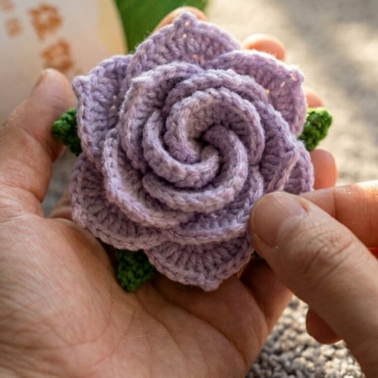 Easy Free Crochet 3D Rose Flower Pattern to Decorate Your Desk