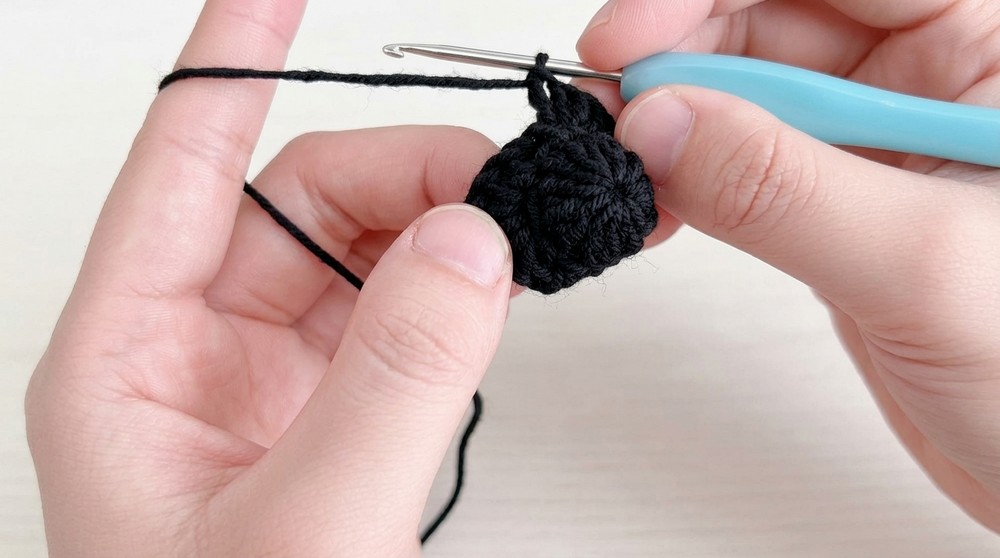 Easy & Free Crochet Rose Pattern for Home Projects 
