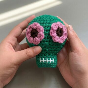 How to Easy Crochet Skull Amigurumi Pattern for Halloween Fun