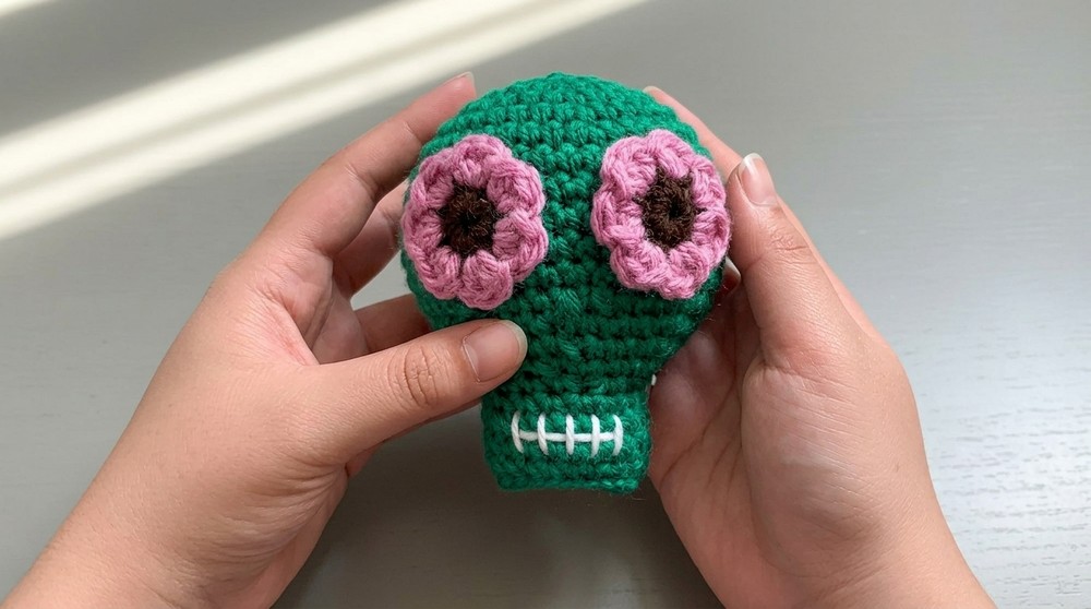 How to Easy Crochet Skull Amigurumi Pattern for Halloween Fun