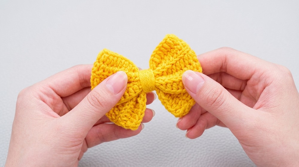 Easy Free Crochet Kitty Bow Keychain Pattern for Your Keys 