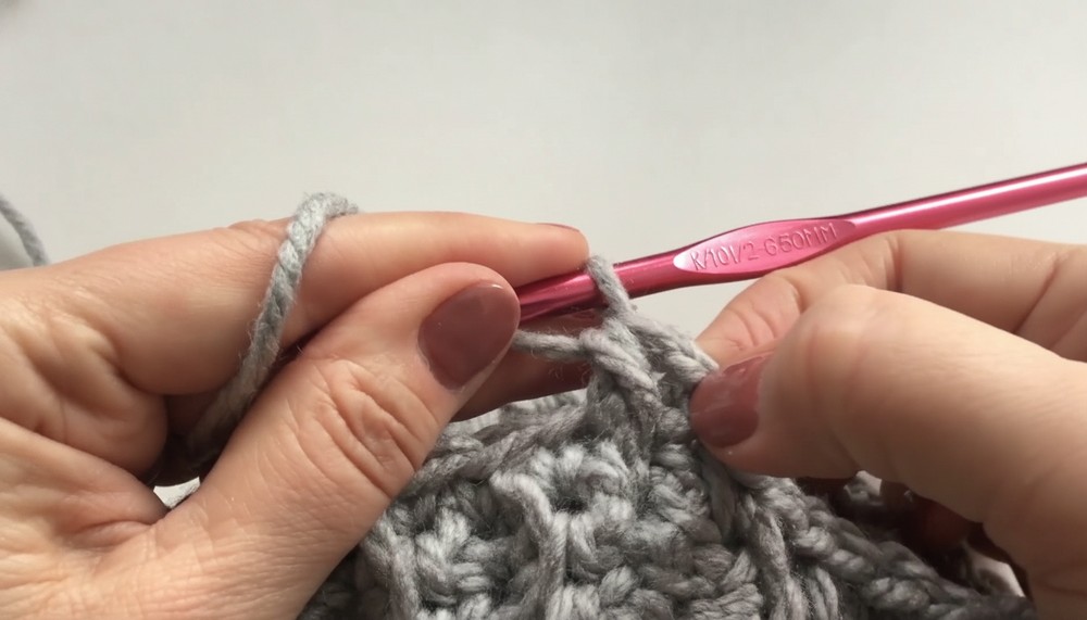 Super Crochet Ponytail Hat Pattern 4