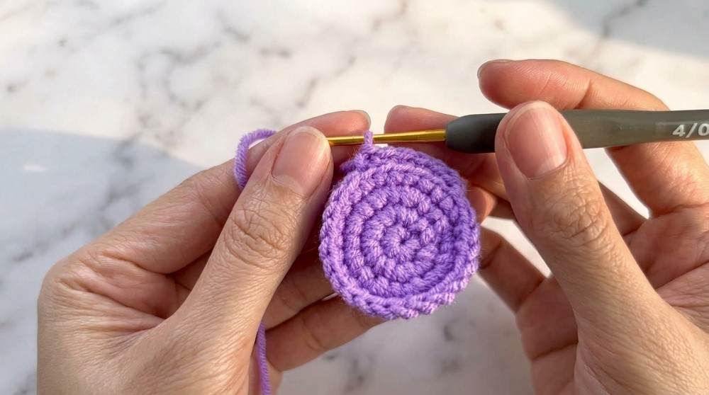 Amazing Crochet Flower Keychain Pattern 3