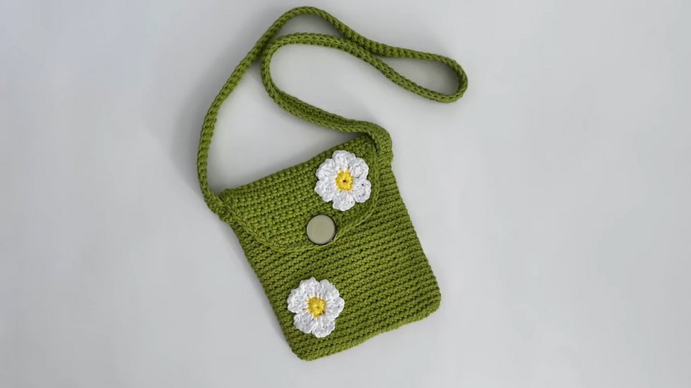 Beautiful Crochet Daisy Purse Pattern 6