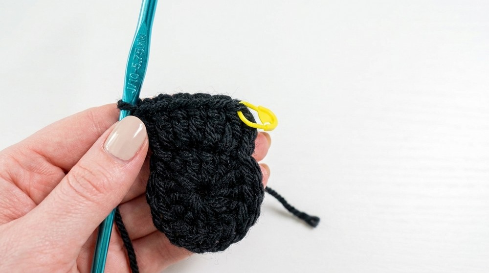 Classic and Stylish Free Crochet Turban Hat Pattern for Beginners