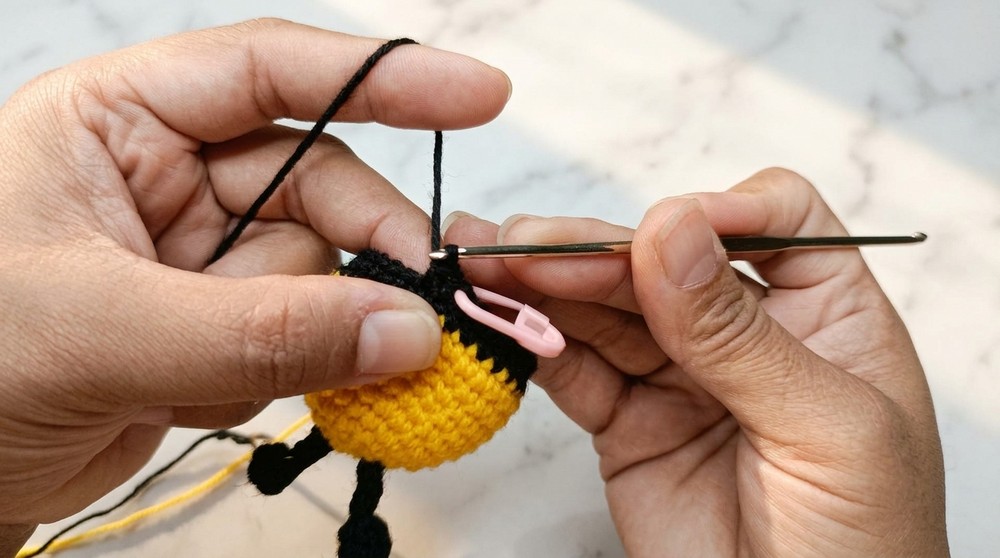 Crochet Bumblebee Amigurumi Pattern 4