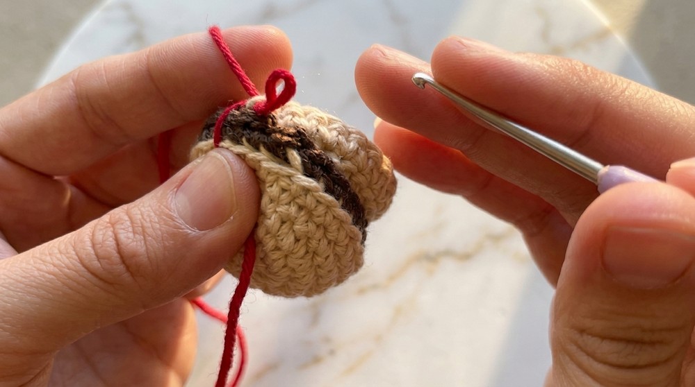 Crochet Hamburger Keychain Pattern 3