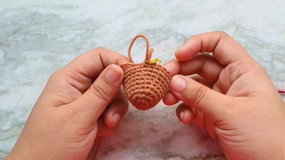 Crochet Reindeer Rudolph Amigurumi Pattern 2
