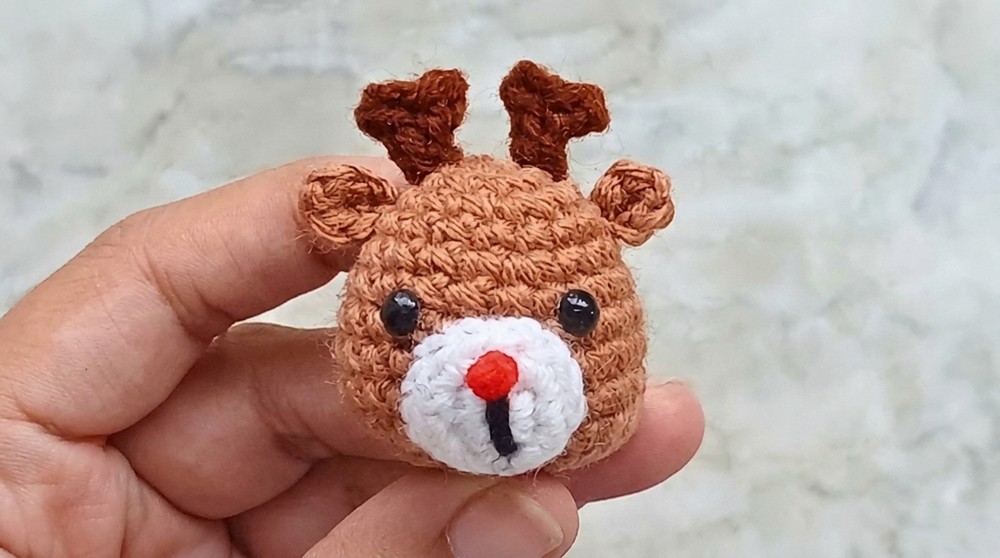 Crochet Reindeer Rudolph Amigurumi Pattern 5