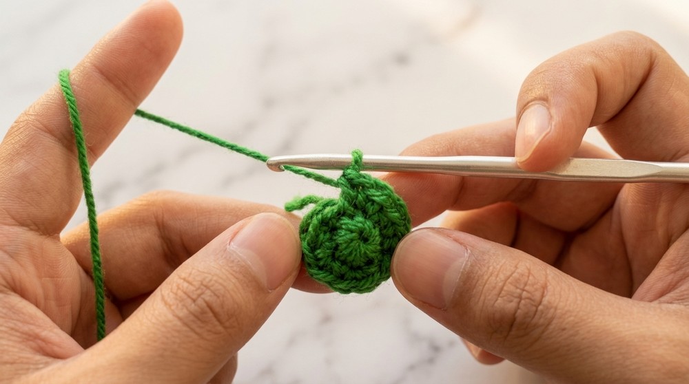 Crochet Smiley Sunflower Keychain Pattern 1