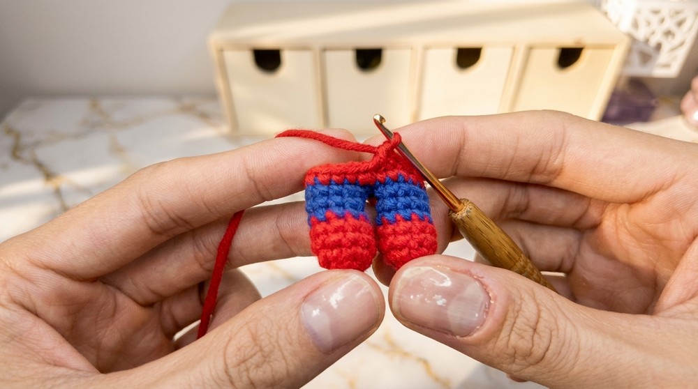 Crochet Snoopy Spiderman Keychain Pattern 4