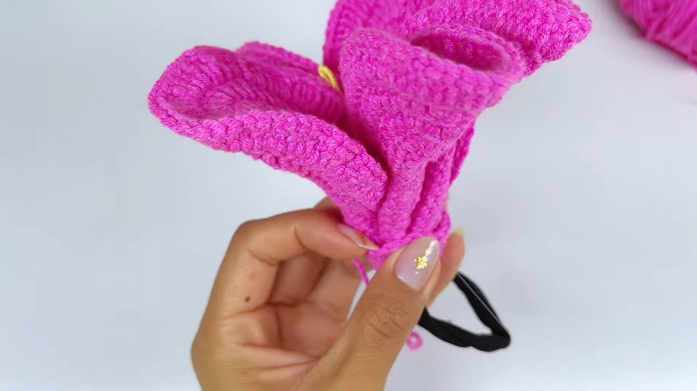 Crochet Zara Flower Tie Pattern 4