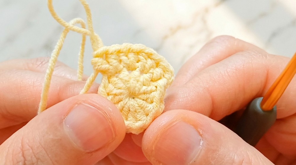 Cute Crochet Duck Keychain Pattern 2