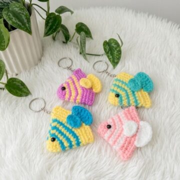 Cute Crochet Fish Keychain Pattern 6