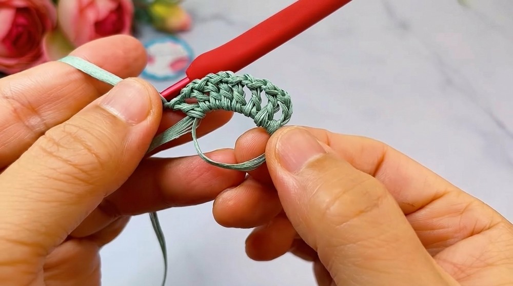 Cute Crochet Heart Keychain Pattern 1