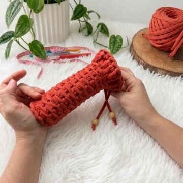 Easy Crochet Eyeglass Case Pattern 5