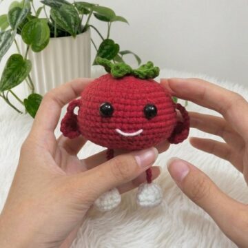 Easy Crochet Tomato Keychain Pattern 6