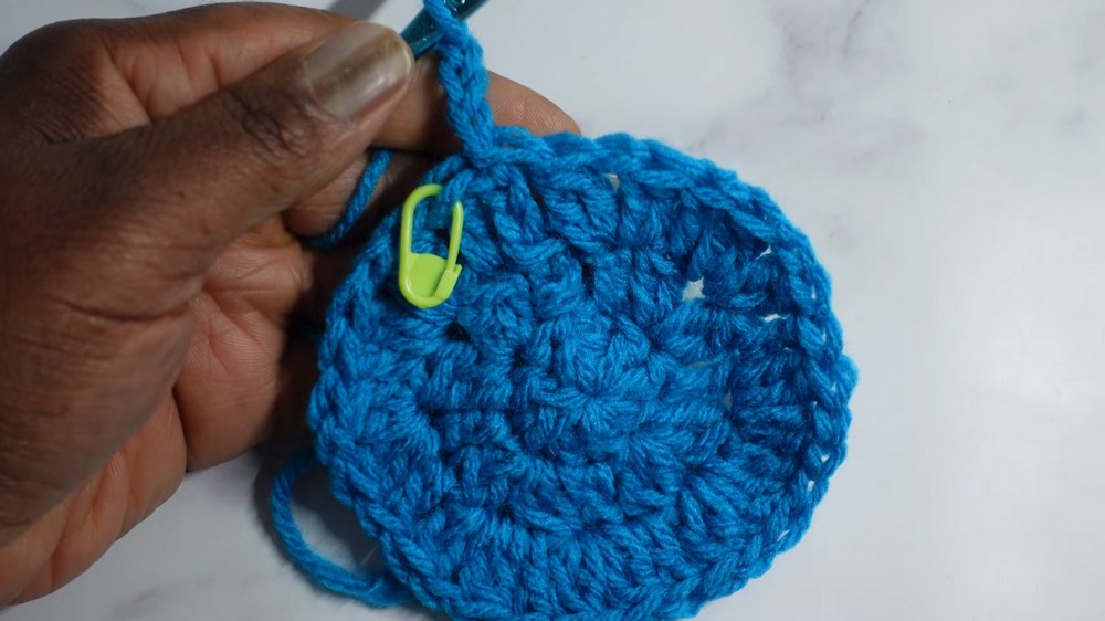 Easy Crochet V Stitch Hat Pattern 3