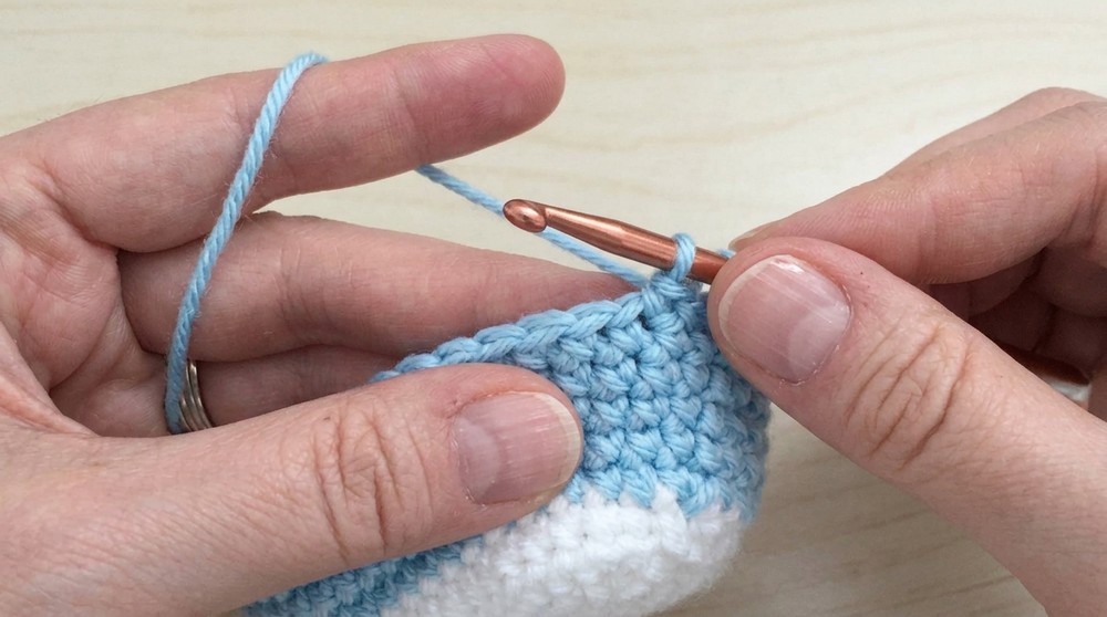 Free Crochet Baby Uggs Pattern with a Cute Button Detail 
