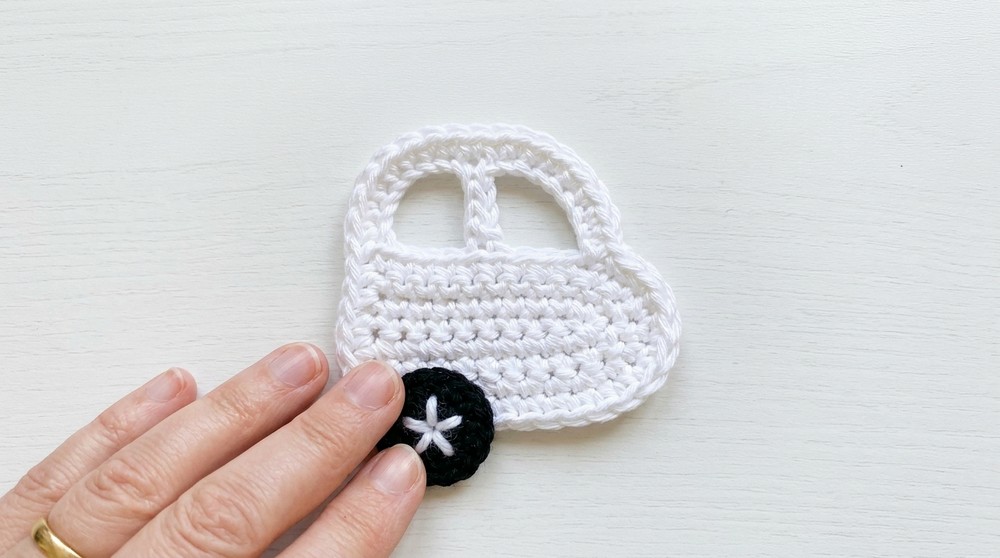 Free Crochet Car Applique Pattern for Boys and Girls 