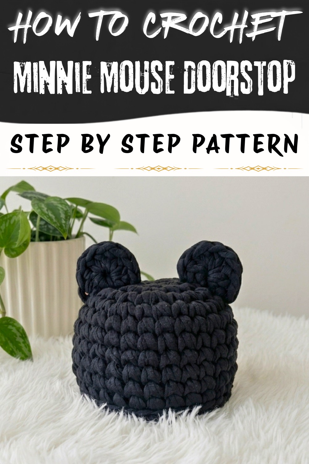 Free Crochet Minnie Mouse Doorstop Pattern