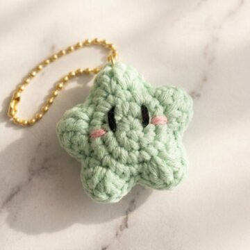 Free Crochet Star Keychain Pattern for Colorful Accessories
