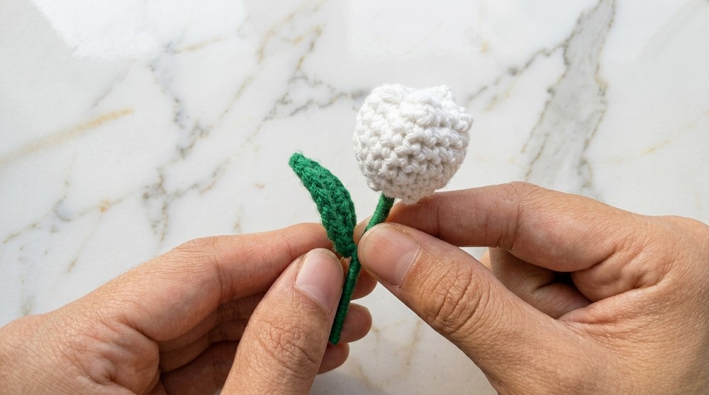 Free Mini Flower Bouquet Crochet Pattern for Unique Accents