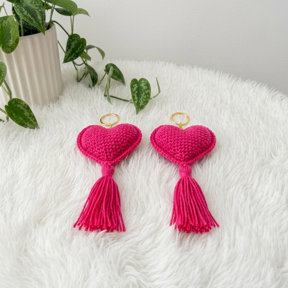 Heart Keychain Crochet Pattern : A Sweet Handmade Touch