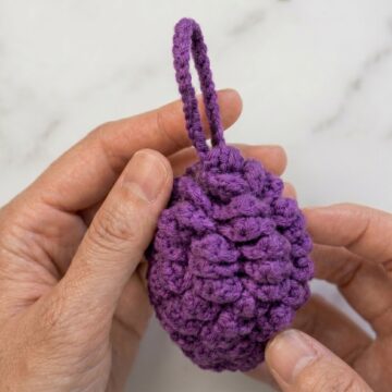 How to Easy Crochet Pine Cone Bag Charm Pattern for Beginners