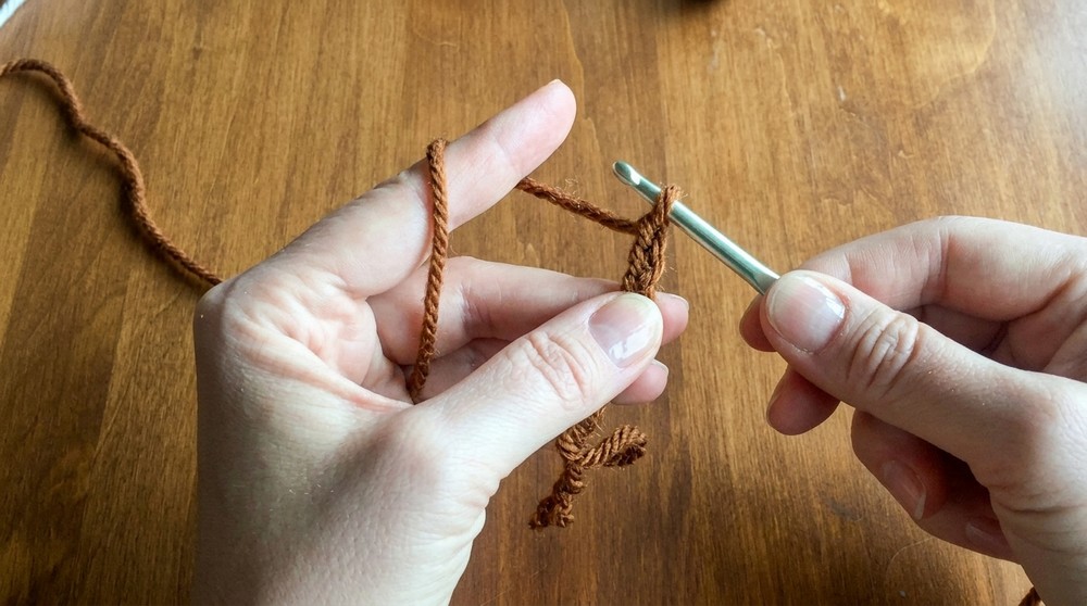 How to Free Crochet Coffee Cozy Pattern for daily use