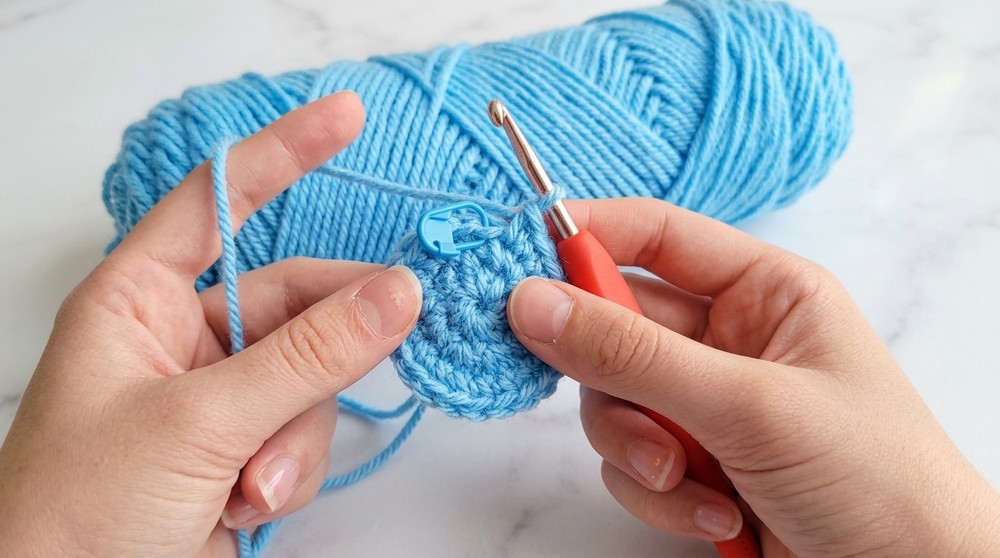 How to Free Crochet Octopus Pattern for Nursery Décor 