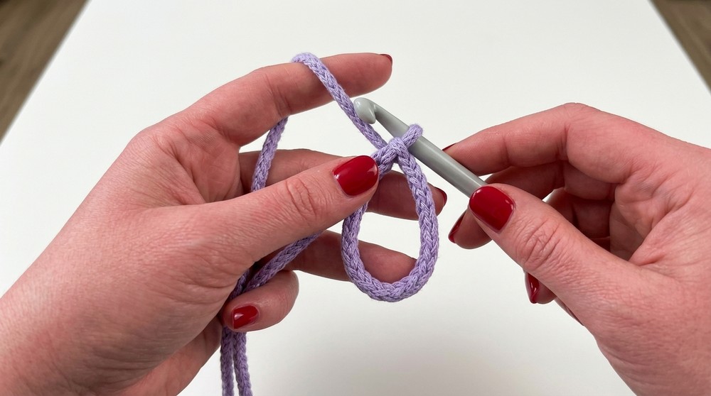 Make THIS crochet heart in 15 minutes! Coaster step by step 3