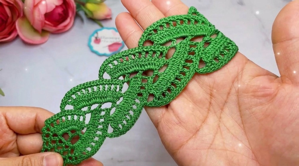 Simple Crochet Lace Headband Pattern 3