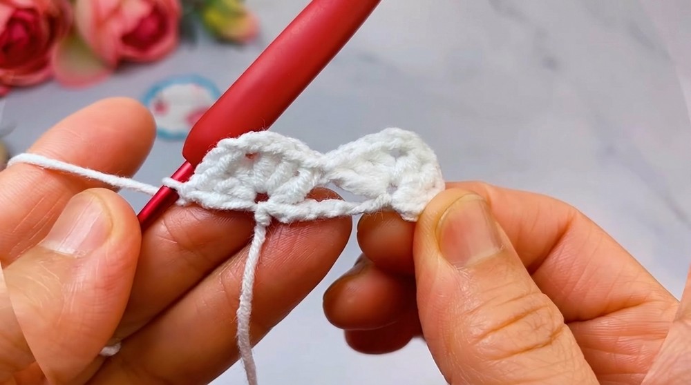 Vintage Rose Crochet Headband Pattern 1