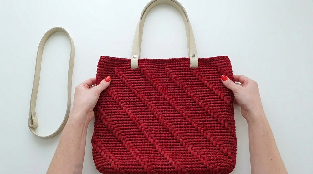 raffia bag will captivate anyone! The perfect summer shopper 9
