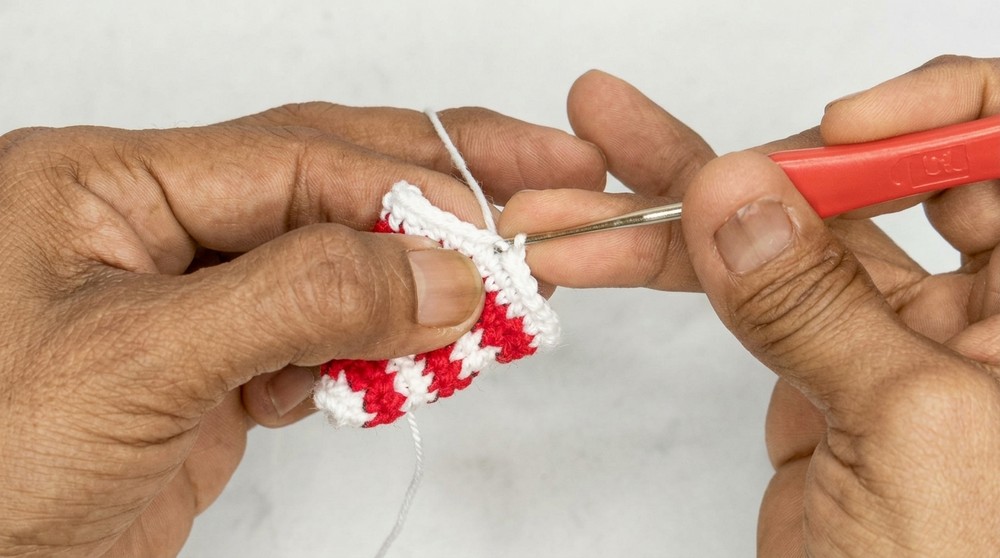 Crochet Christmas Elf Pattern (2)
