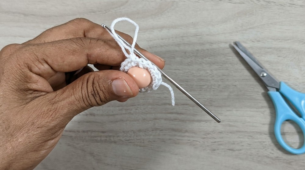 Crochet Flower Keychains for Beginners (3)