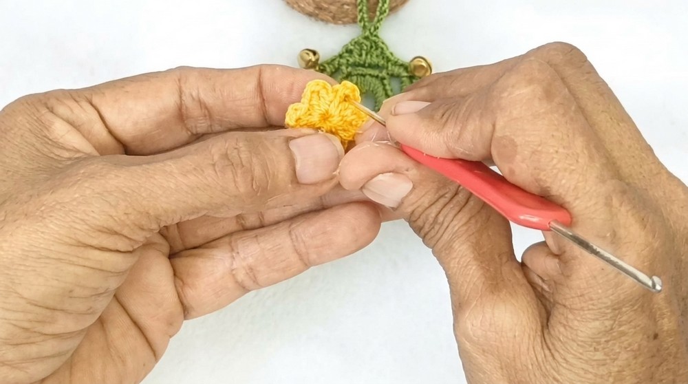 Crochet Pine Tree Ornament Pattern (2)