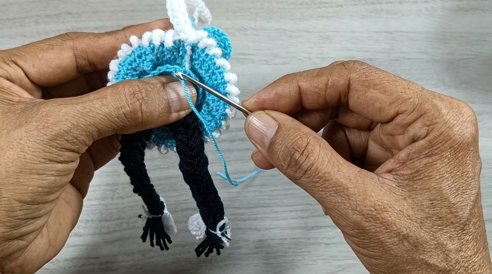 Crochet Recycled Bottle Cap Mini Hat Keychain Pattern (3)