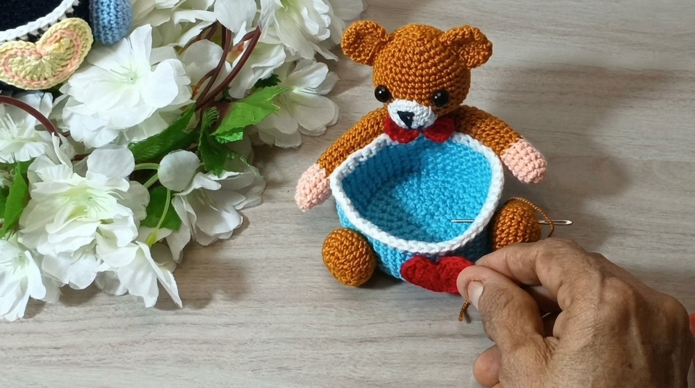 Cute Bear Basket Crochet Step-by-Ste (4)