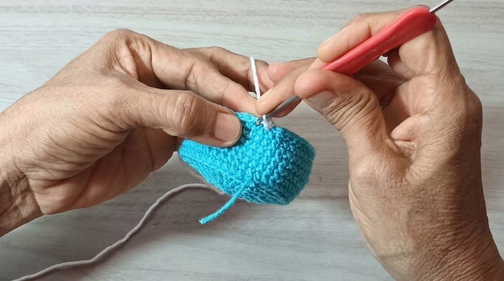 Cute Bear Basket Crochet Step-by-Ste (7)