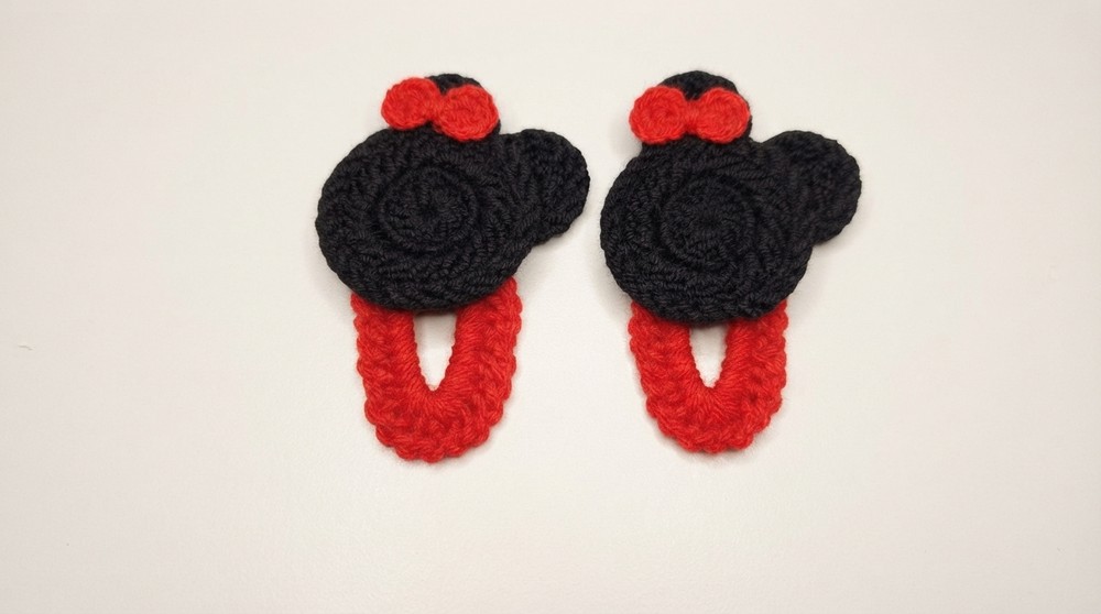 DIY Crochet Mickey Mouse Hair Clip