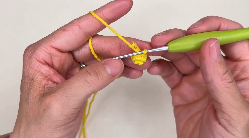 Easy Amigurumi Lemon Keychain Tutorial