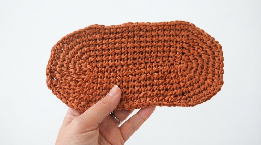 Easy Crochet Oval Bag Base Tutorial