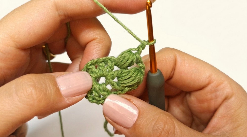 Easy Crochet Star Ornament Pattern