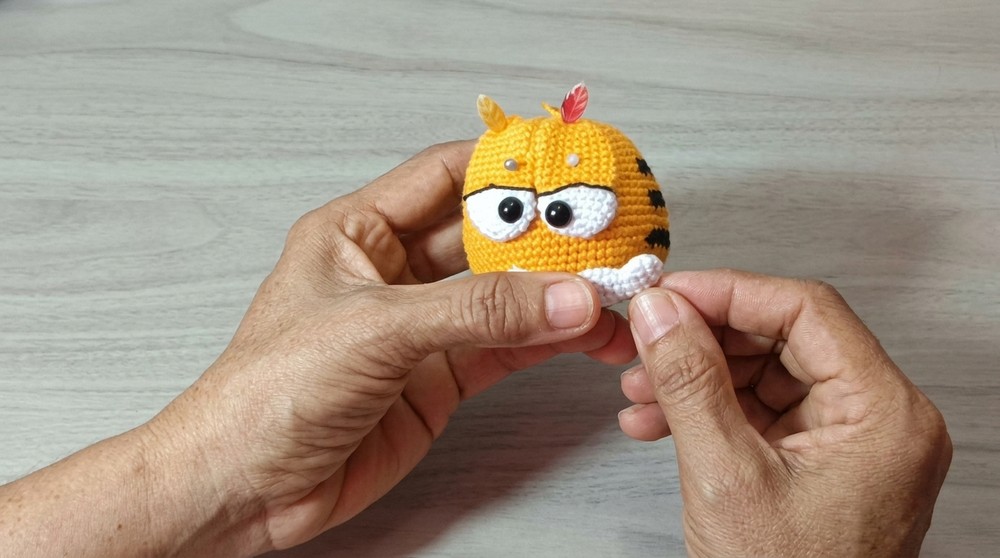 How to Crochet a Garfield Amigurumi (5)