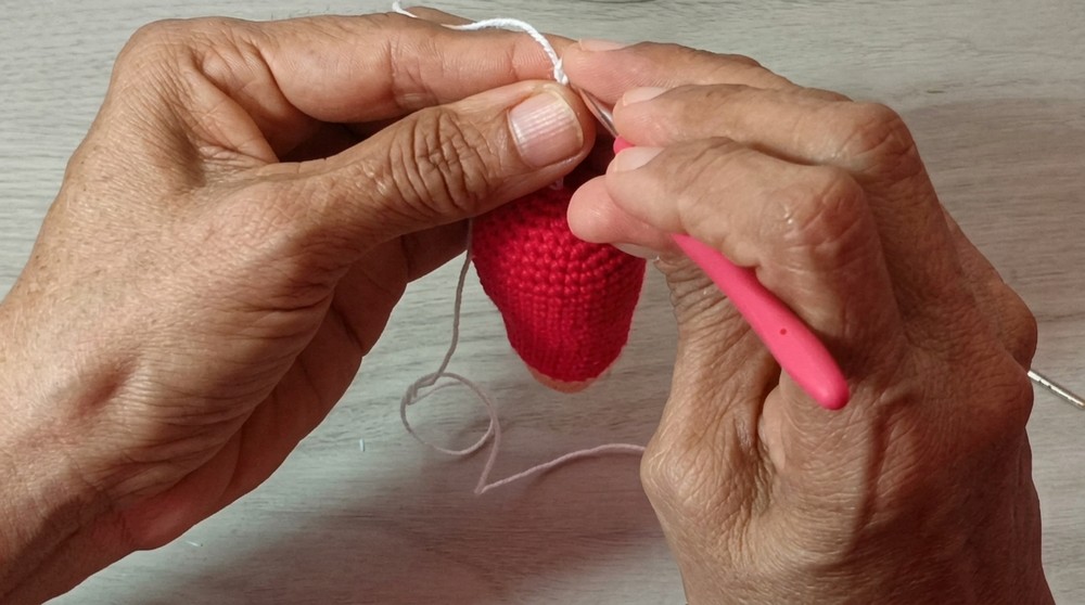How to Crochet an Adorable Keychain (6)