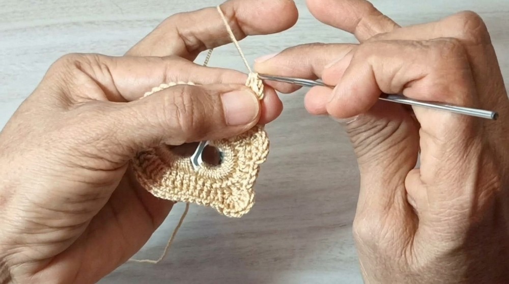 Quick and easy crochet teddy bears for beginners (2)