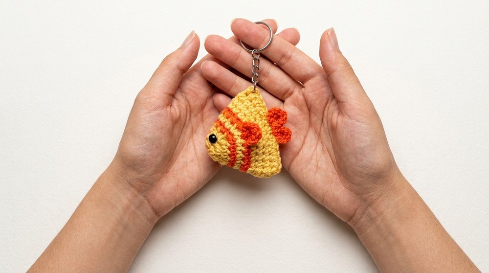 Simple no-sew Fish Crochet keychain Tutorial