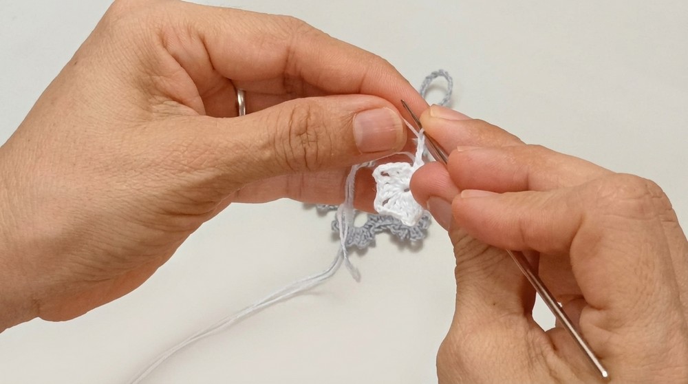 CROCHET SNOWFLAKES (1)